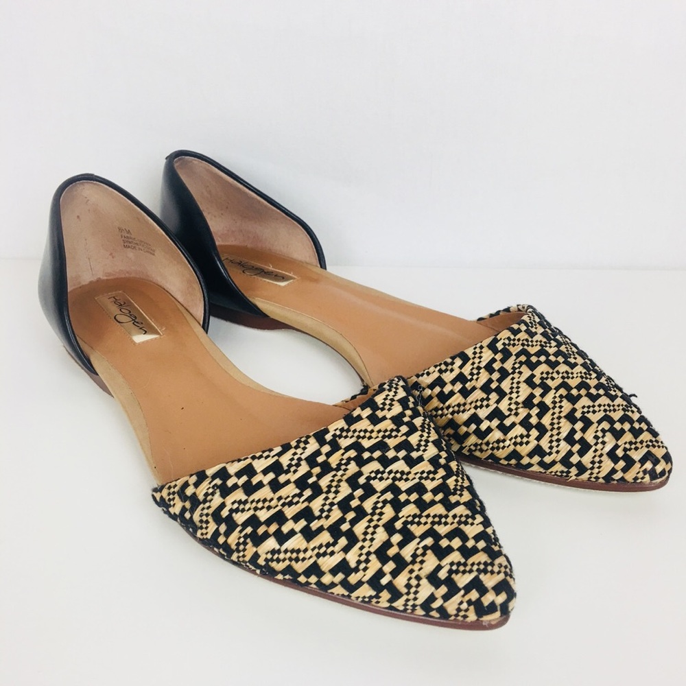 Halogen | Black and Tan Point Toe D’Orsay Flat 8.5